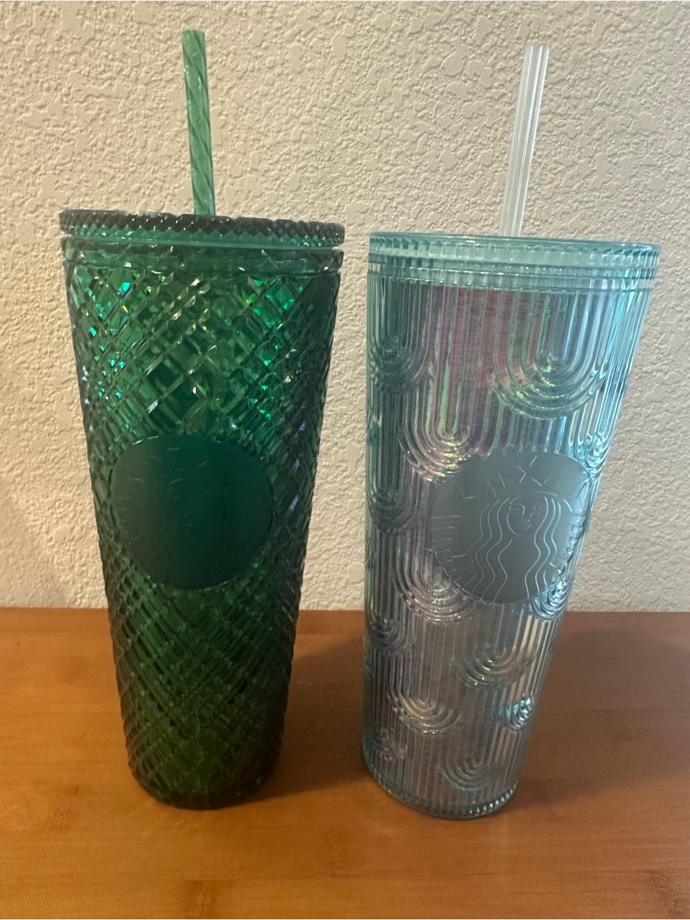 Starbucks 2022 Iridescent Teal Mermaid Arch Venti Tumbler 24 Oz
